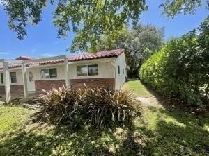 3205 Nw 87th Ave - Photo 5 of 32