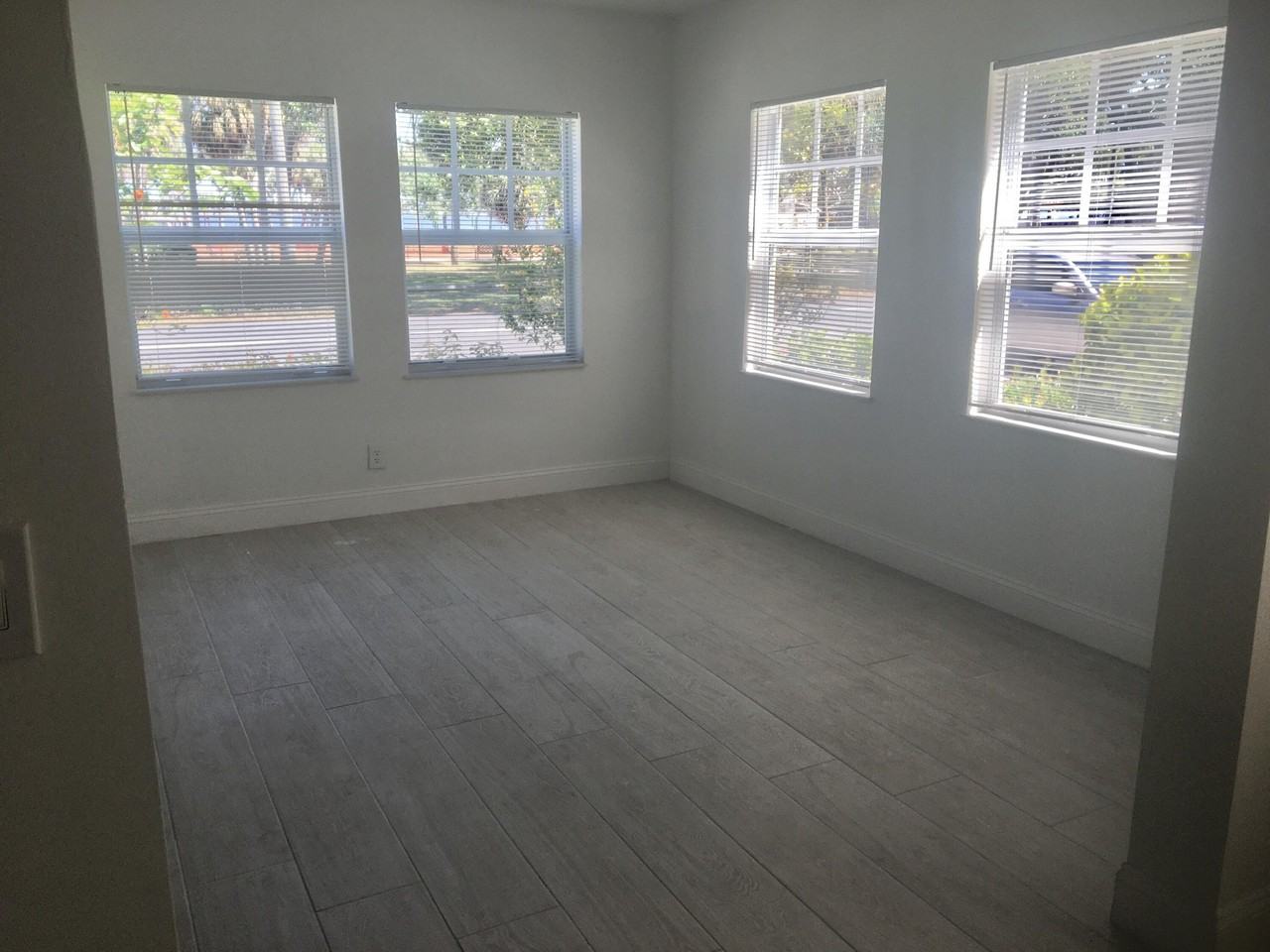 407 S Lakeside Dr - Photo 6 of 9
