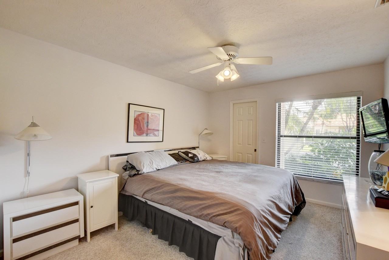 22667 Meridiana Dr - Photo 6 of 40
