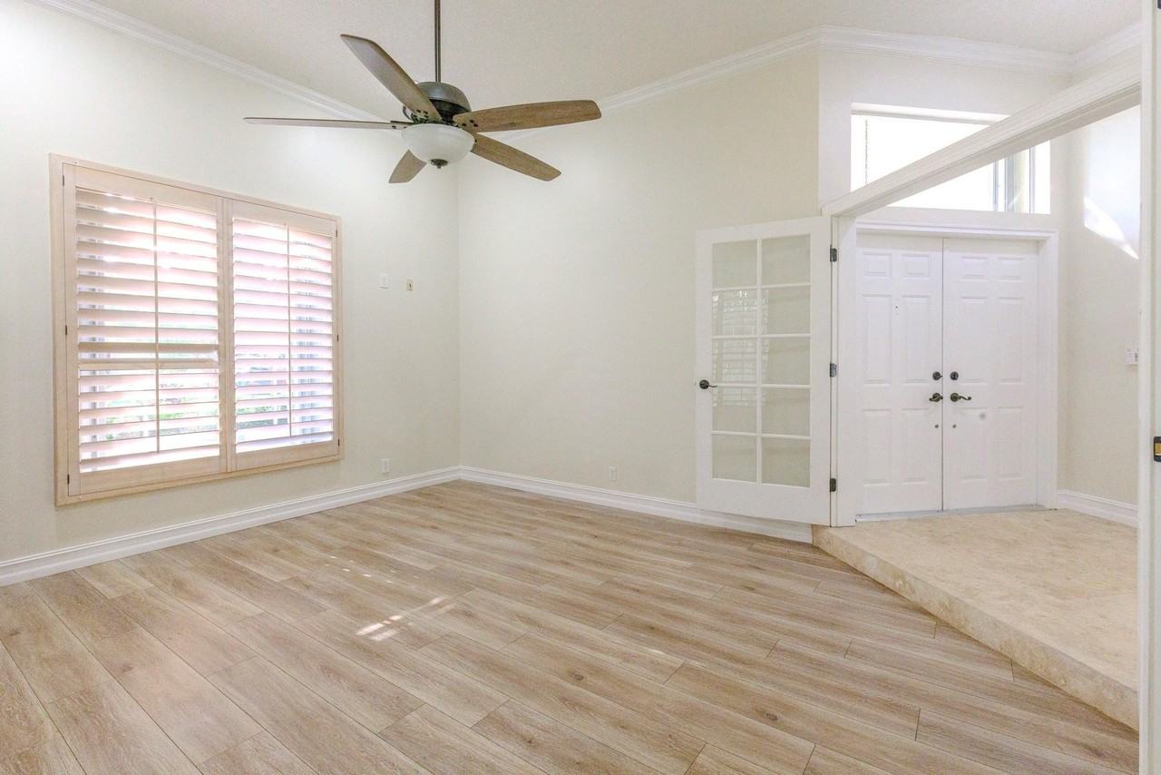 4082 Trenton Ave - Photo 3 of 27