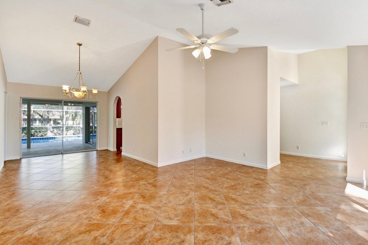 17707 127th Dr N - Photo 6 of 36