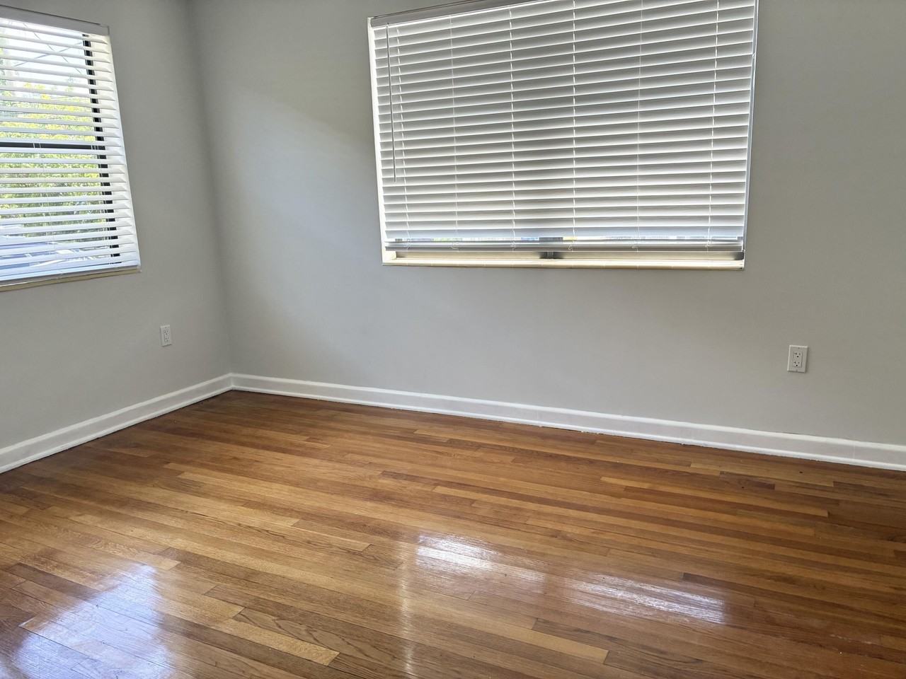 130 S Lakeside Dr #1 - Photo 4 of 11