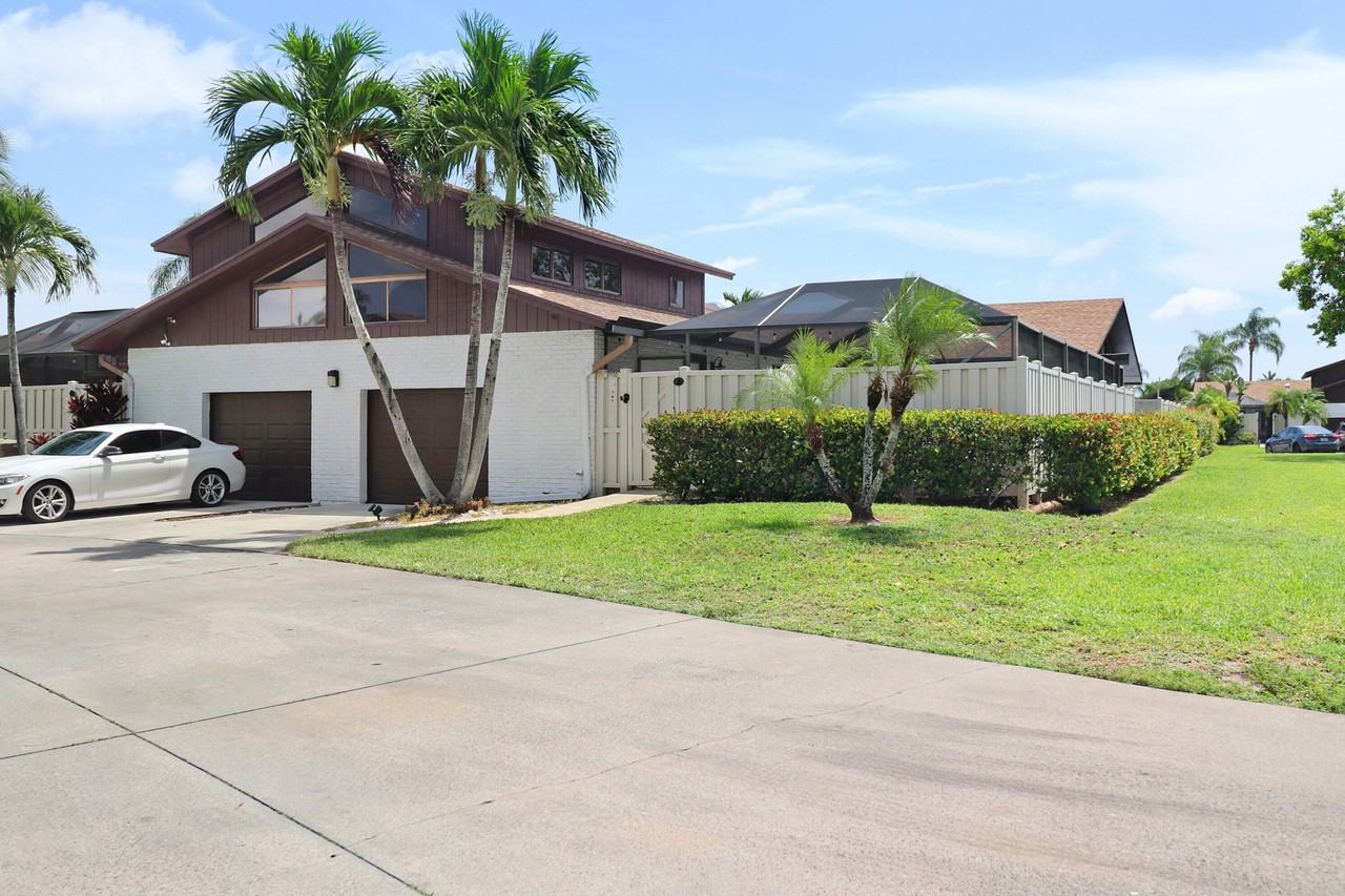 9713 Boca Gardens Pkwy #D - Photo 2 of 21