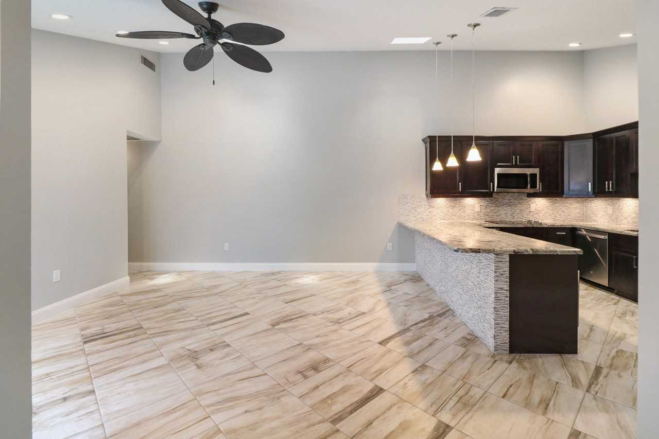 9713 Boca Gardens Pkwy #D - Photo 4 of 21