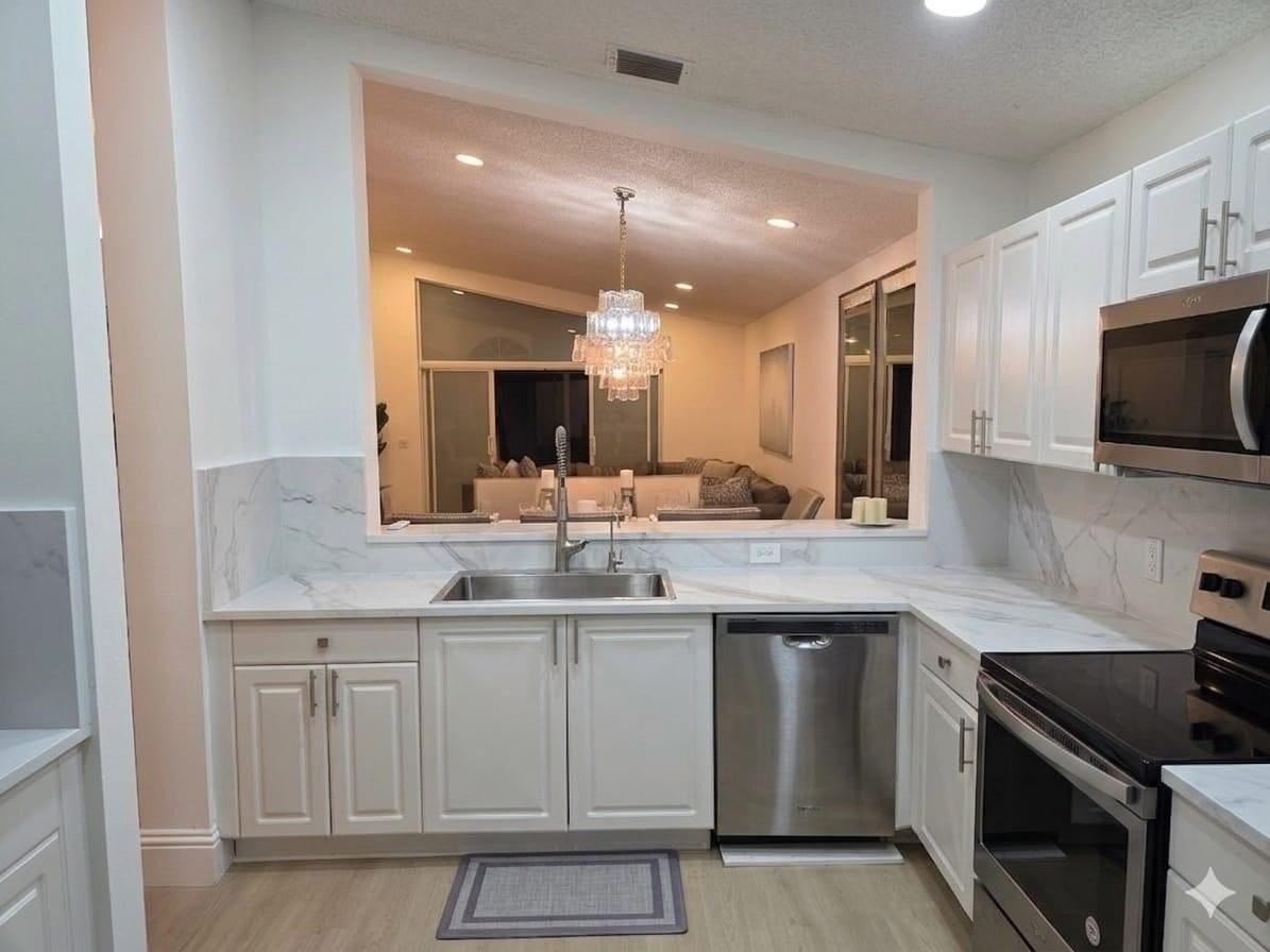 11313 Ola Ave - Photo 2 of 38