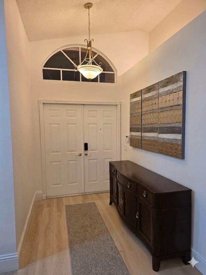 11313 Ola Ave - Photo 5 of 38