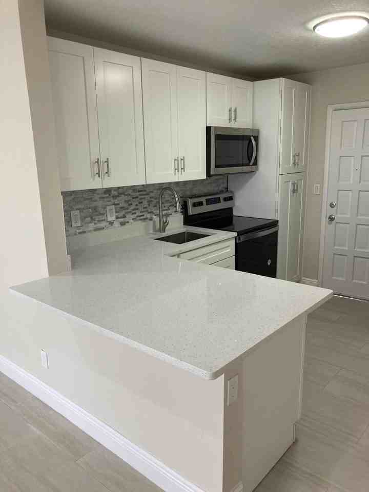 1648 Ne 31st Ct - Photo 2 of 17