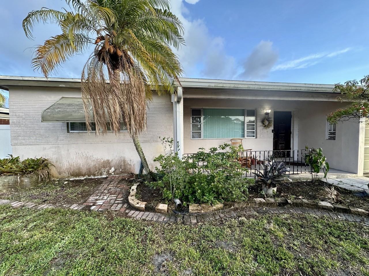 7000 Sw 11th St - Photo 2 of 50