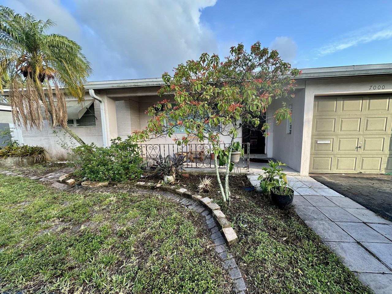 7000 Sw 11th St - Photo 4 of 50