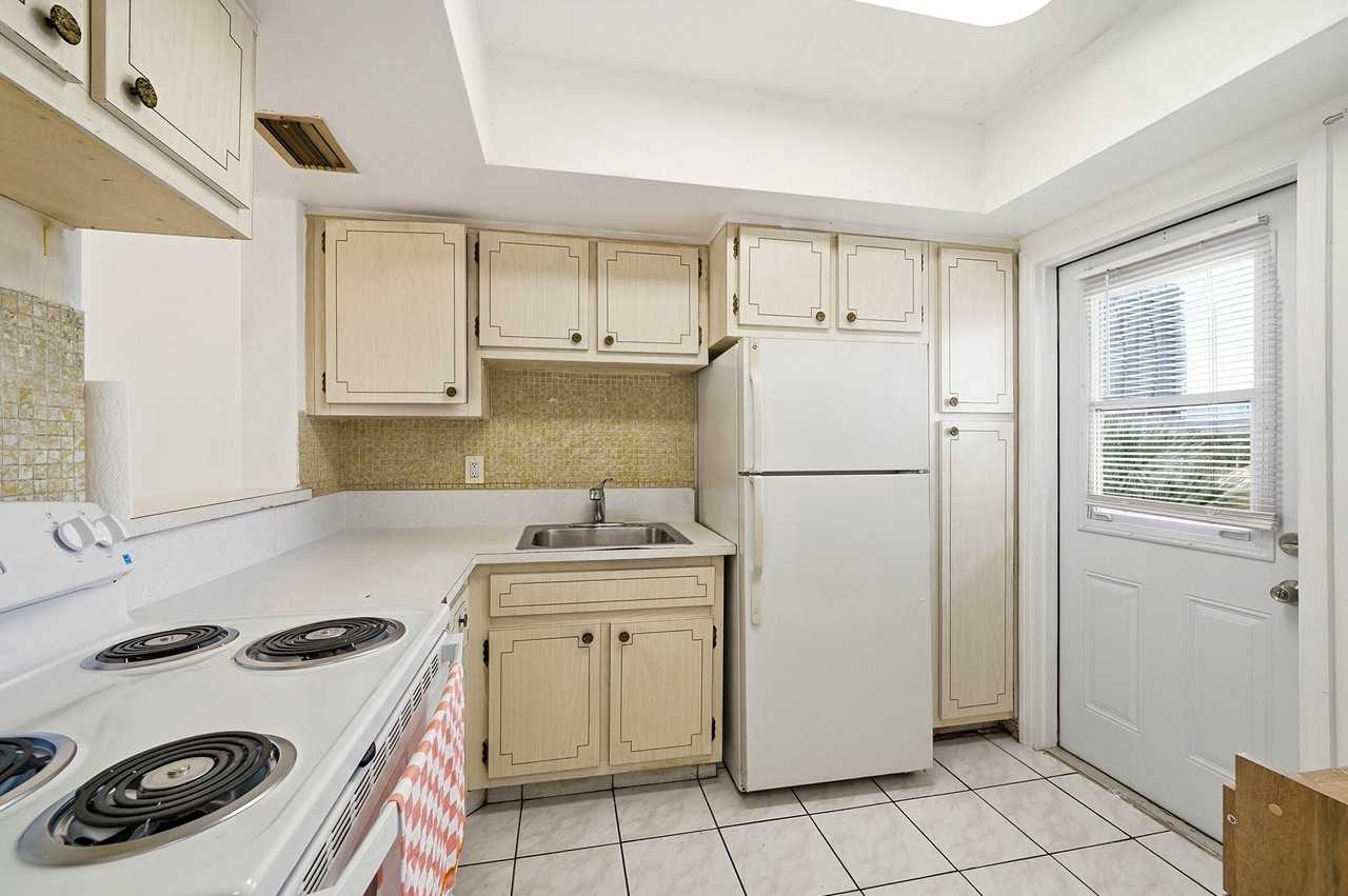 1333 E Hallandale Beach Blvd #335 - Photo 5 of 27