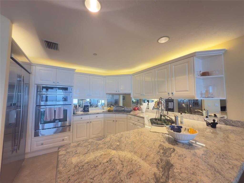 800 Ocean Dr #404 - Photo 6 of 34