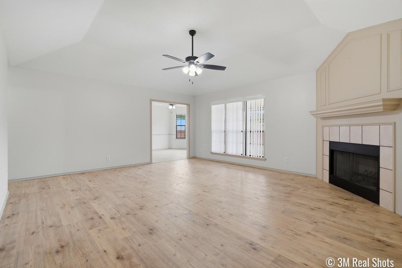 5854 Hickorywood Dr - Photo 3 of 21