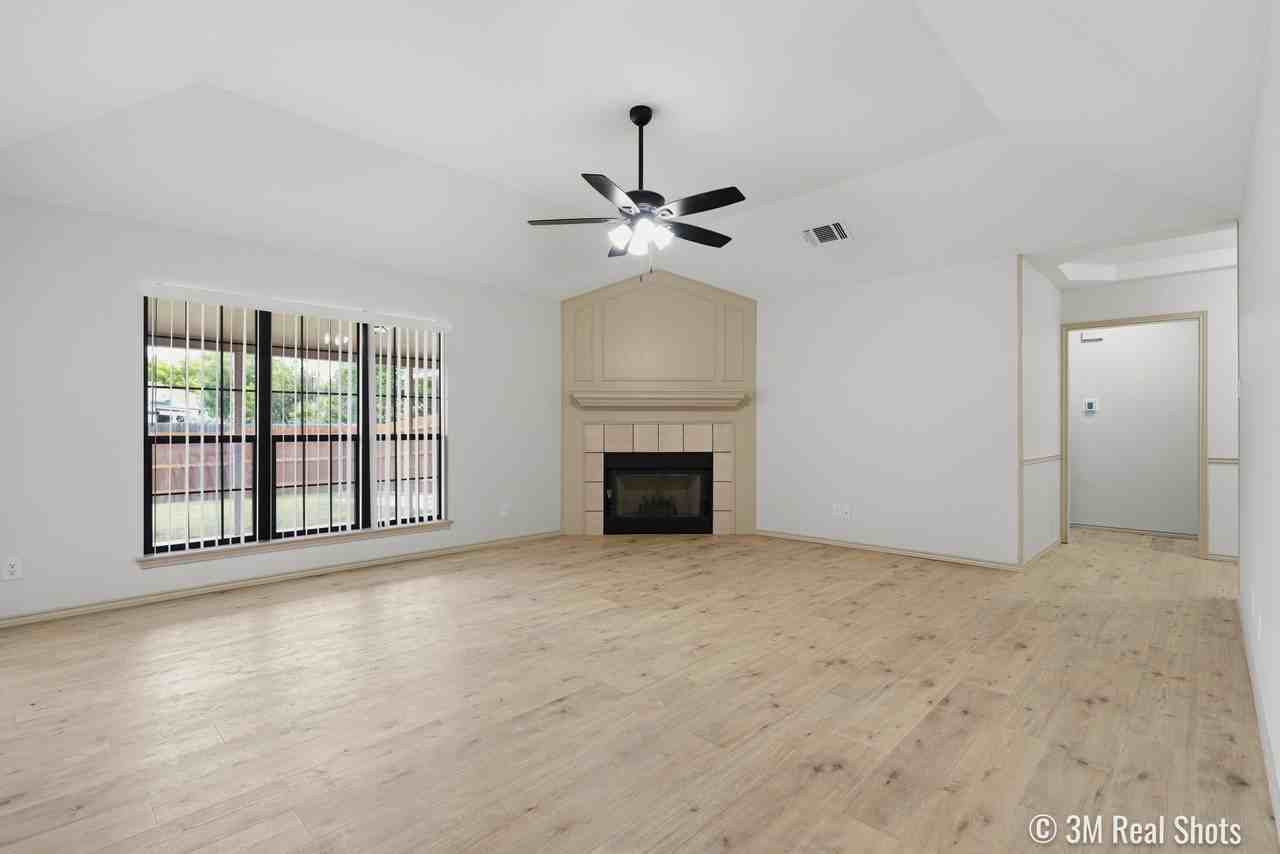 5854 Hickorywood Dr - Photo 4 of 21