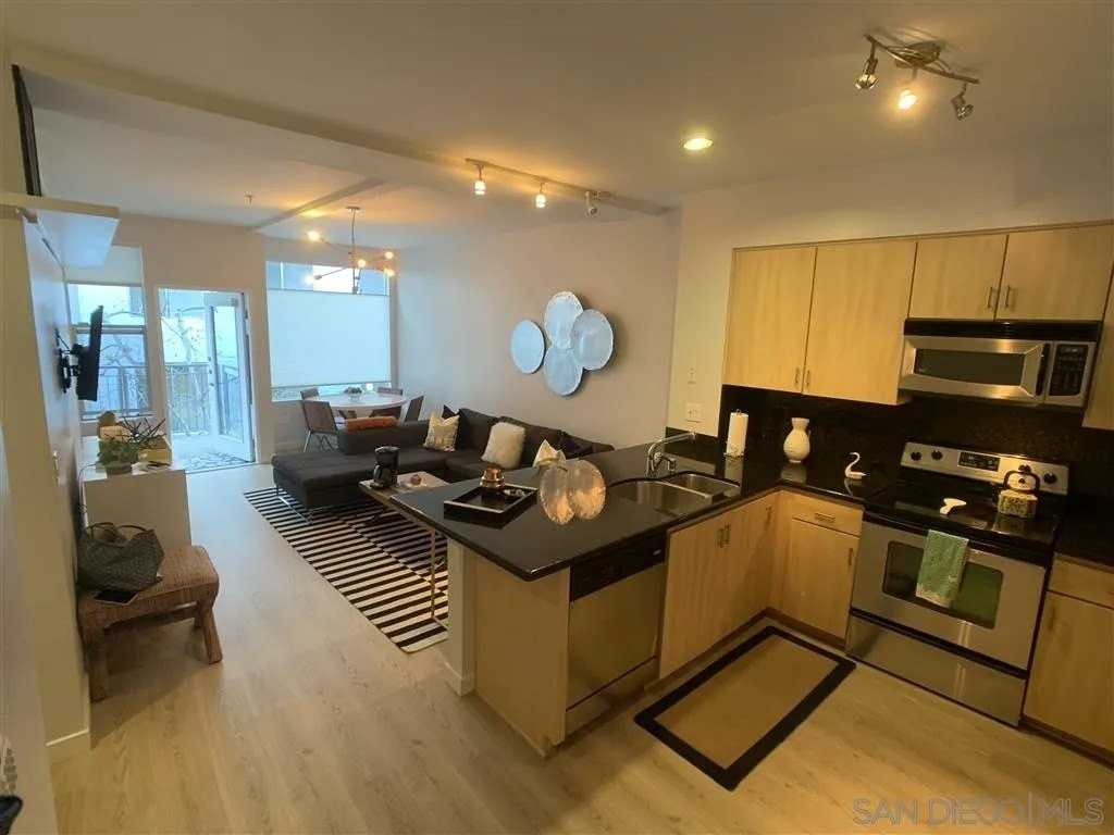 101 Market St #320