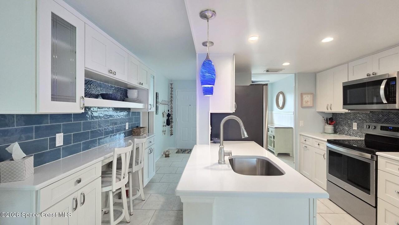 608 Beach Park Ln #V257 - Photo 3 of 44