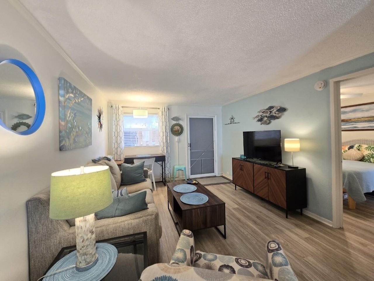 7605 Ridgewood Ave #111 - Photo 6 of 33
