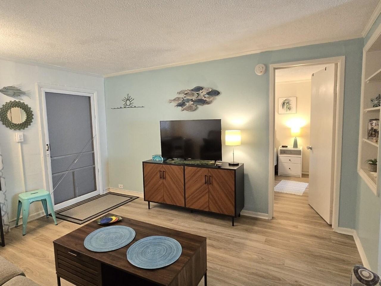 7605 Ridgewood Ave #111 - Photo 7 of 33