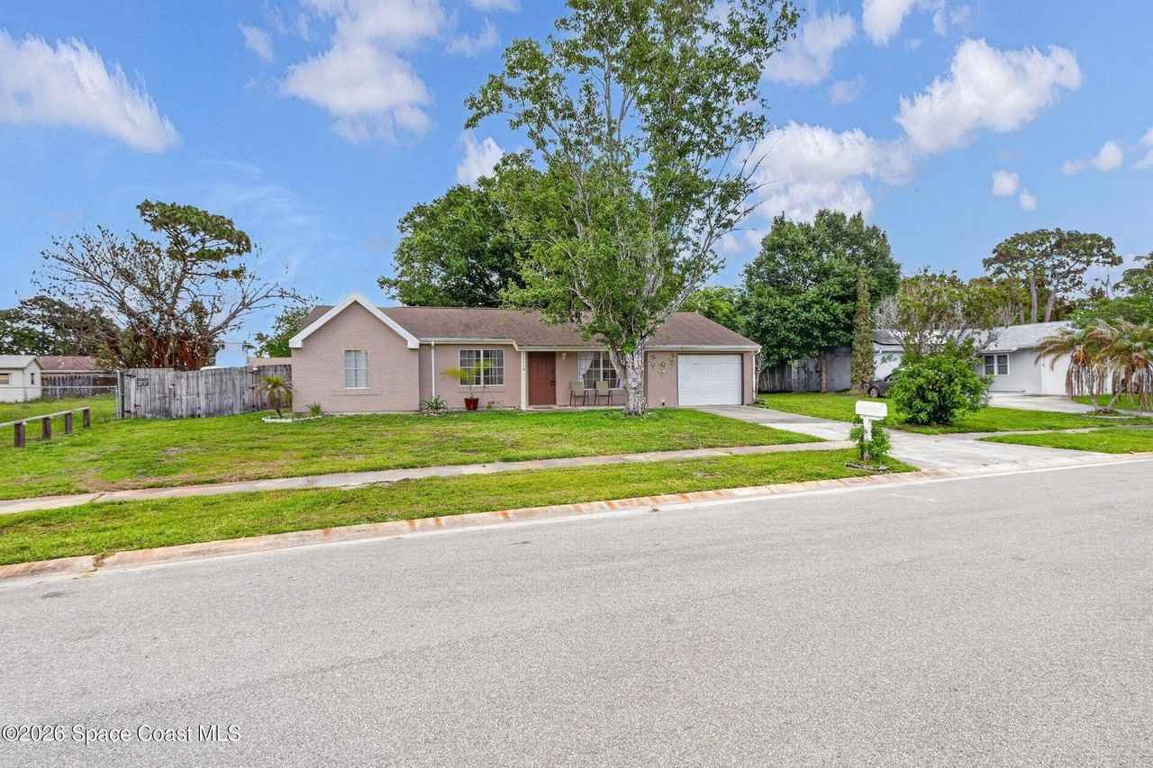 1265 Ethel Cir Ne - Photo 2 of 34