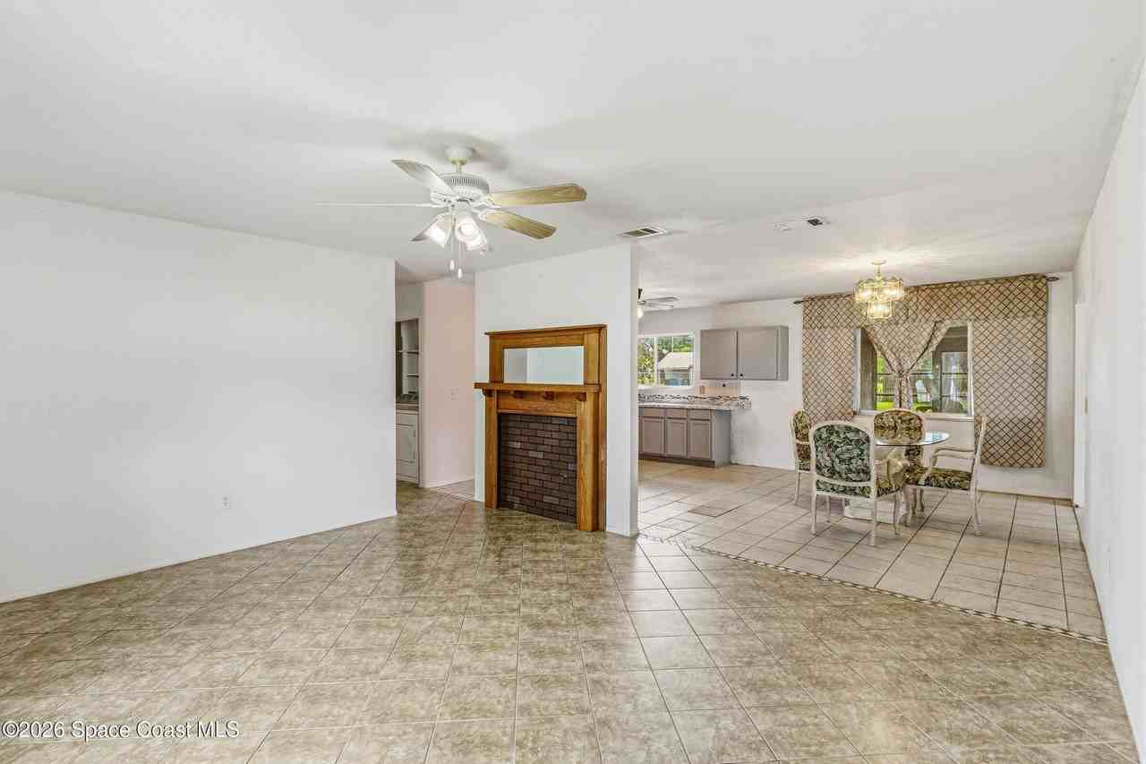 1265 Ethel Cir Ne - Photo 4 of 34