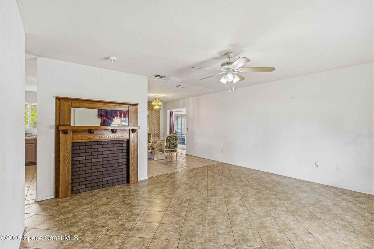 1265 Ethel Cir Ne - Photo 5 of 34