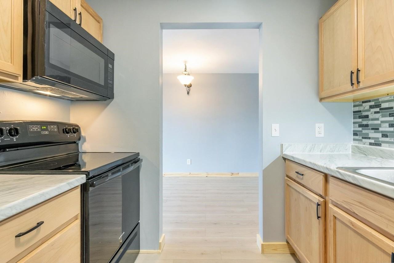 2703 Westview Ct - Photo 6 of 41