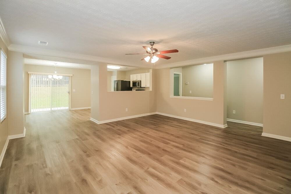 5616 Sable Way - Photo 4 of 15