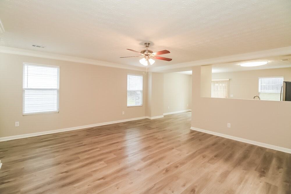 5616 Sable Way - Photo 5 of 15