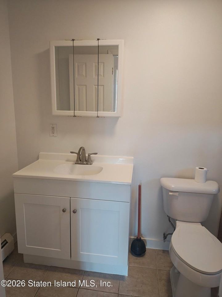 263 Simonson Ave - Photo 7 of 8