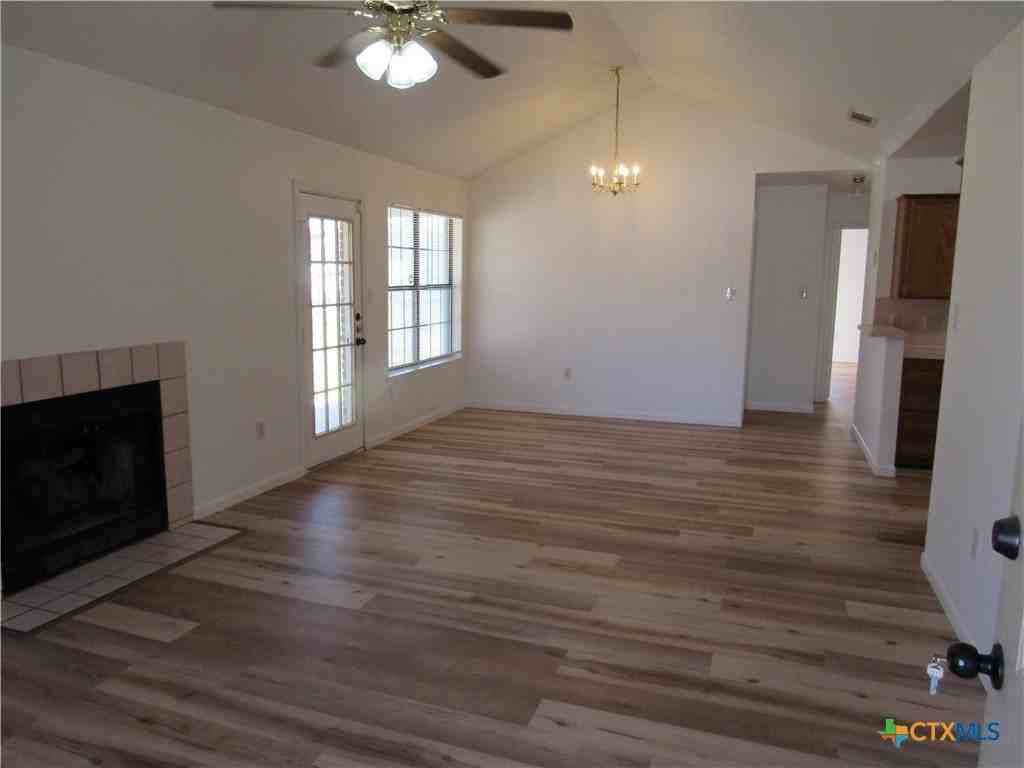3004 Honeysuckle Cir #A - Photo 2 of 19