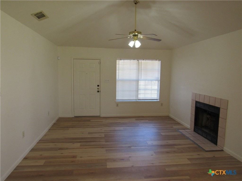 3004 Honeysuckle Cir #A - Photo 3 of 19