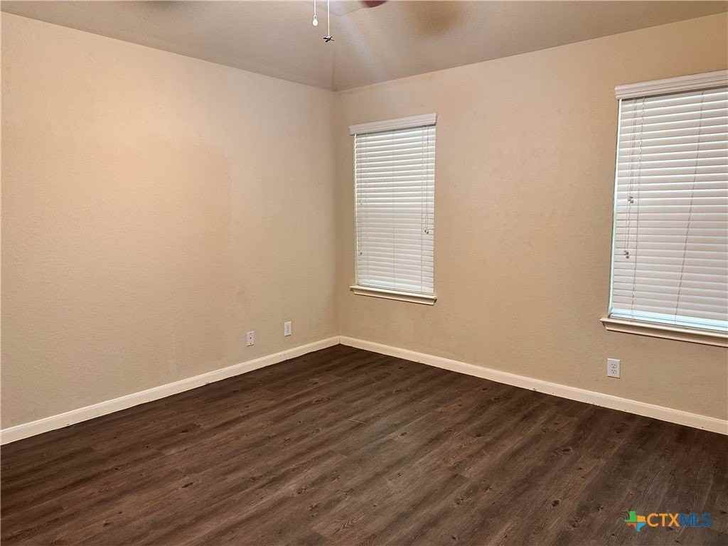2020 Meadow View Dr - Photo 7 of 15