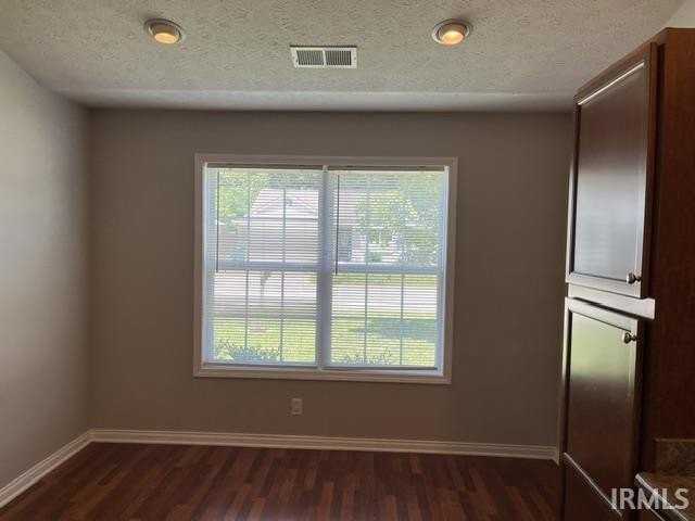 3629 Mariner Dr - Photo 3 of 9