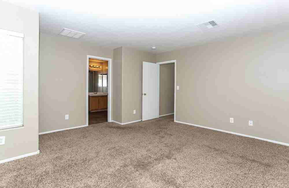 6221 Mercer Valley St - Photo 6 of 16