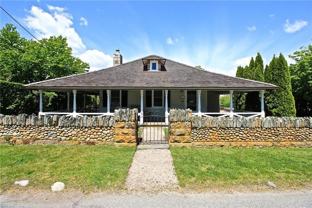 215 Coggeshall Ave - Photo 1 of 1