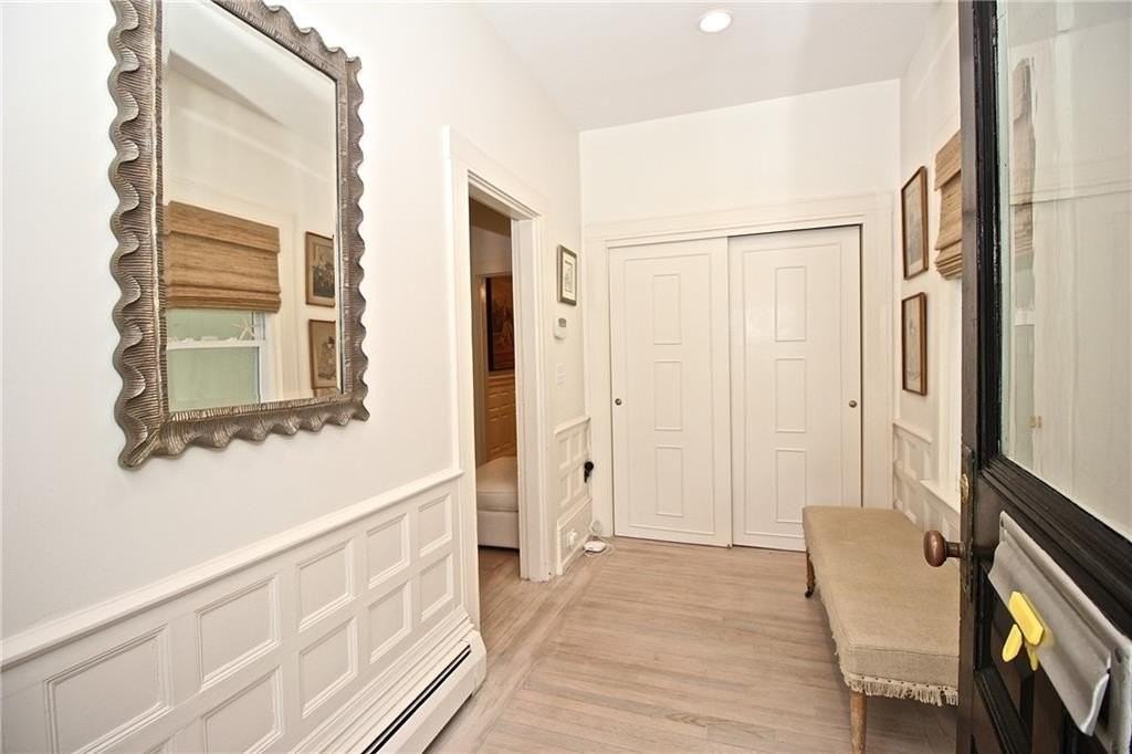 215 Coggeshall Ave - Photo 5 of 50