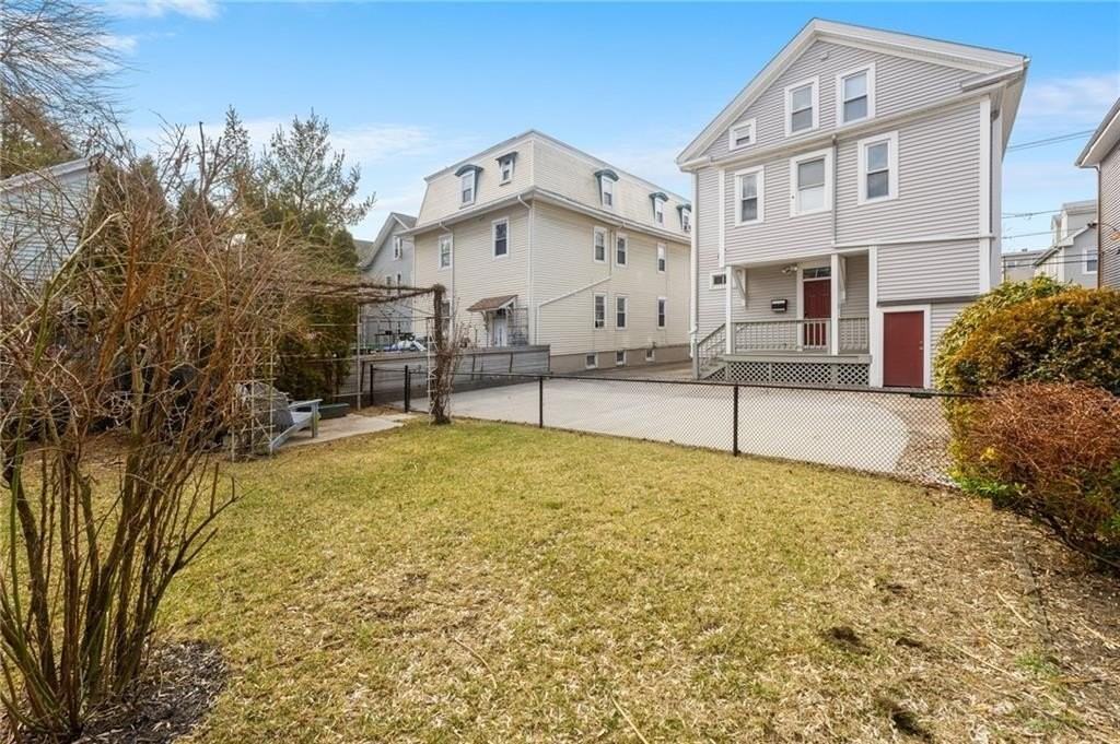 130 Sutton St #2 - Photo 4 of 26