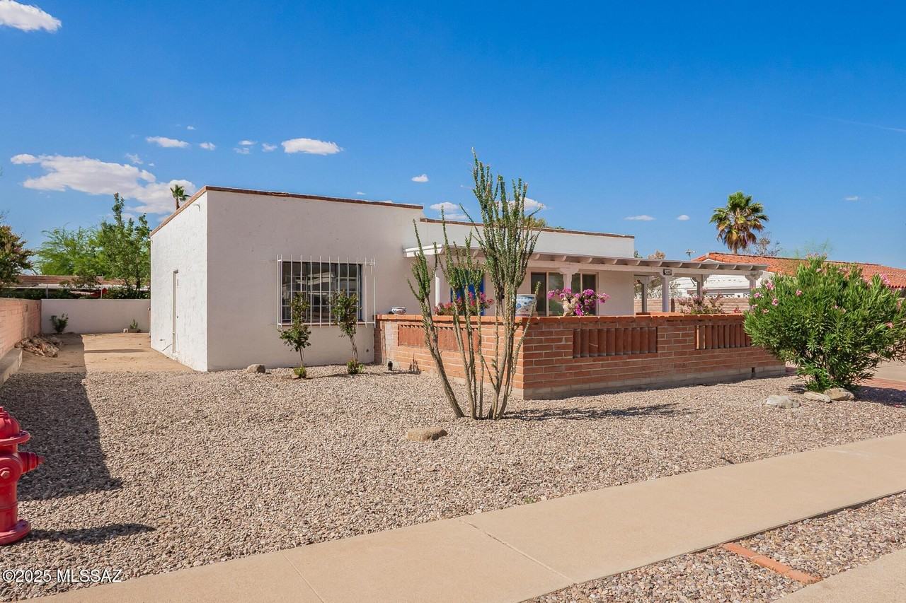 434 S Vista Del Rio - Photo 2 of 50