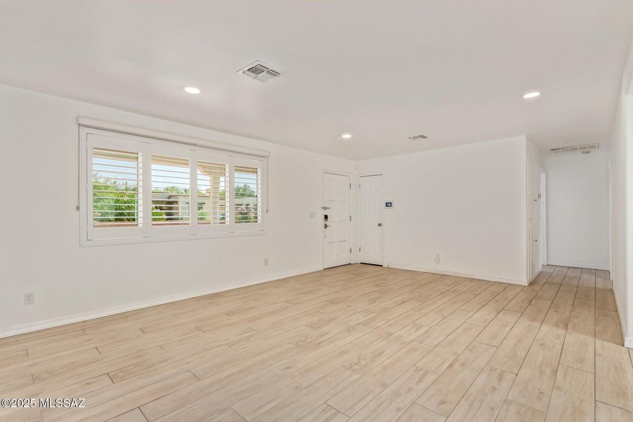 434 S Vista Del Rio - Photo 6 of 50