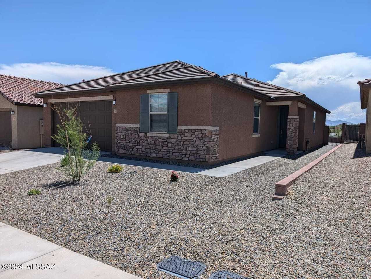 2195 W Desert Topaz Way - Photo 2 of 23
