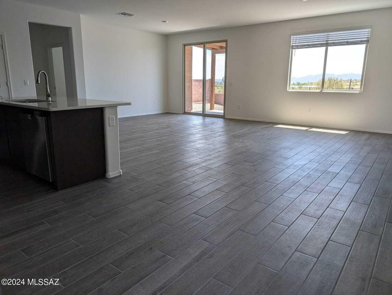 2195 W Desert Topaz Way - Photo 6 of 23