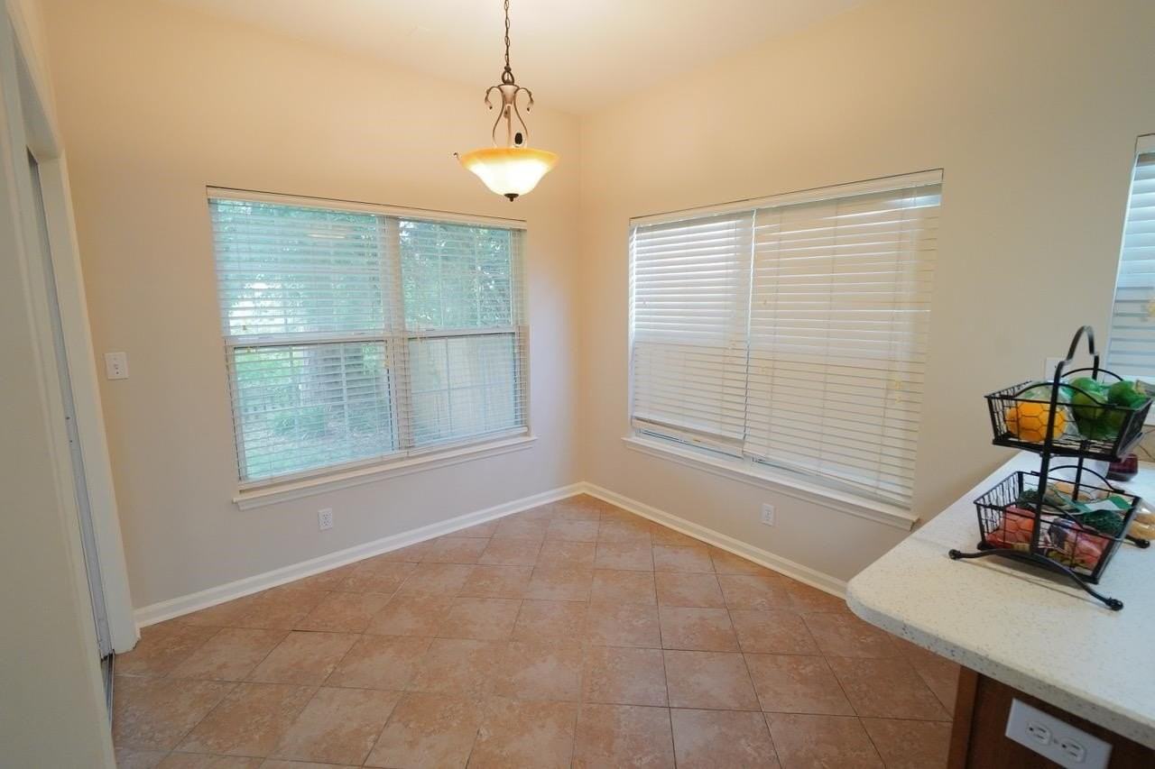 5370 Appledore Ln - Photo 6 of 36