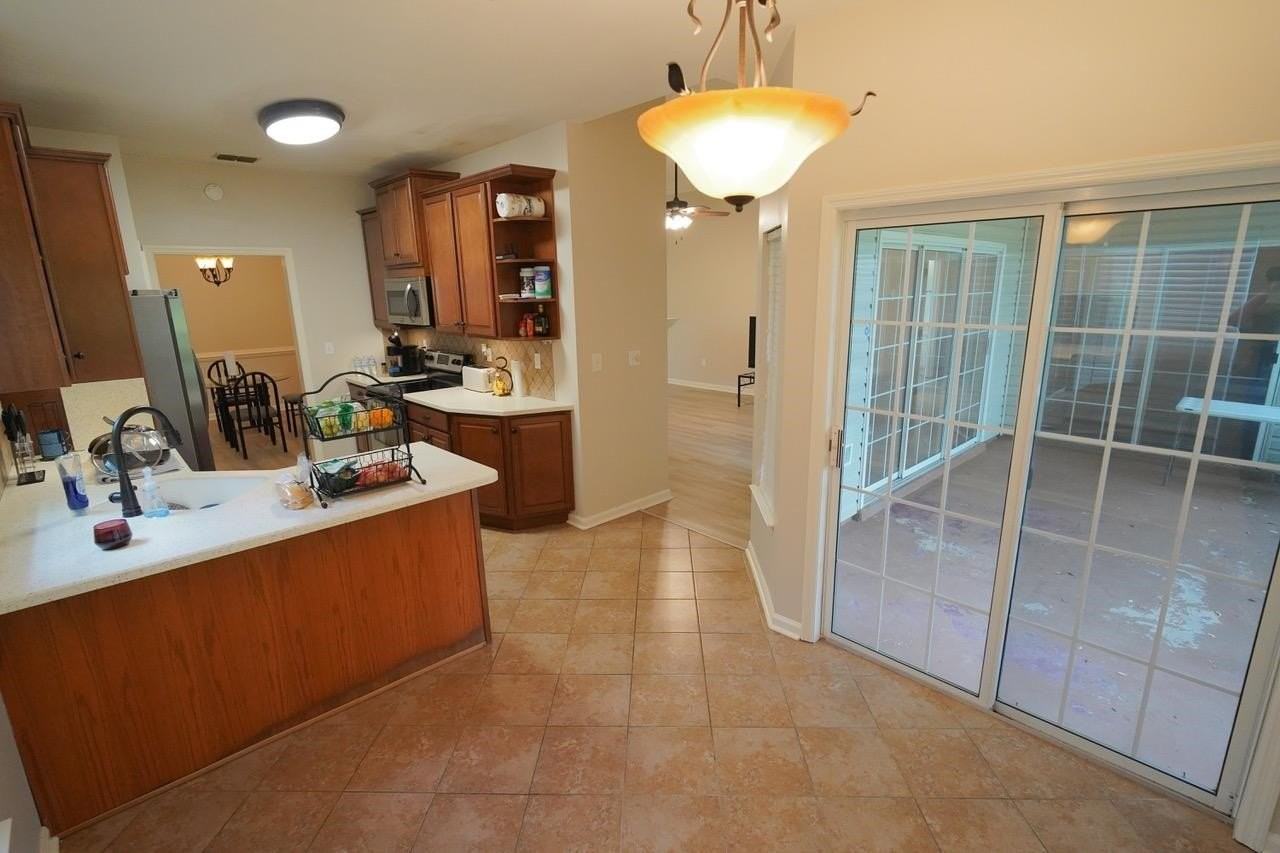 5370 Appledore Ln - Photo 7 of 36