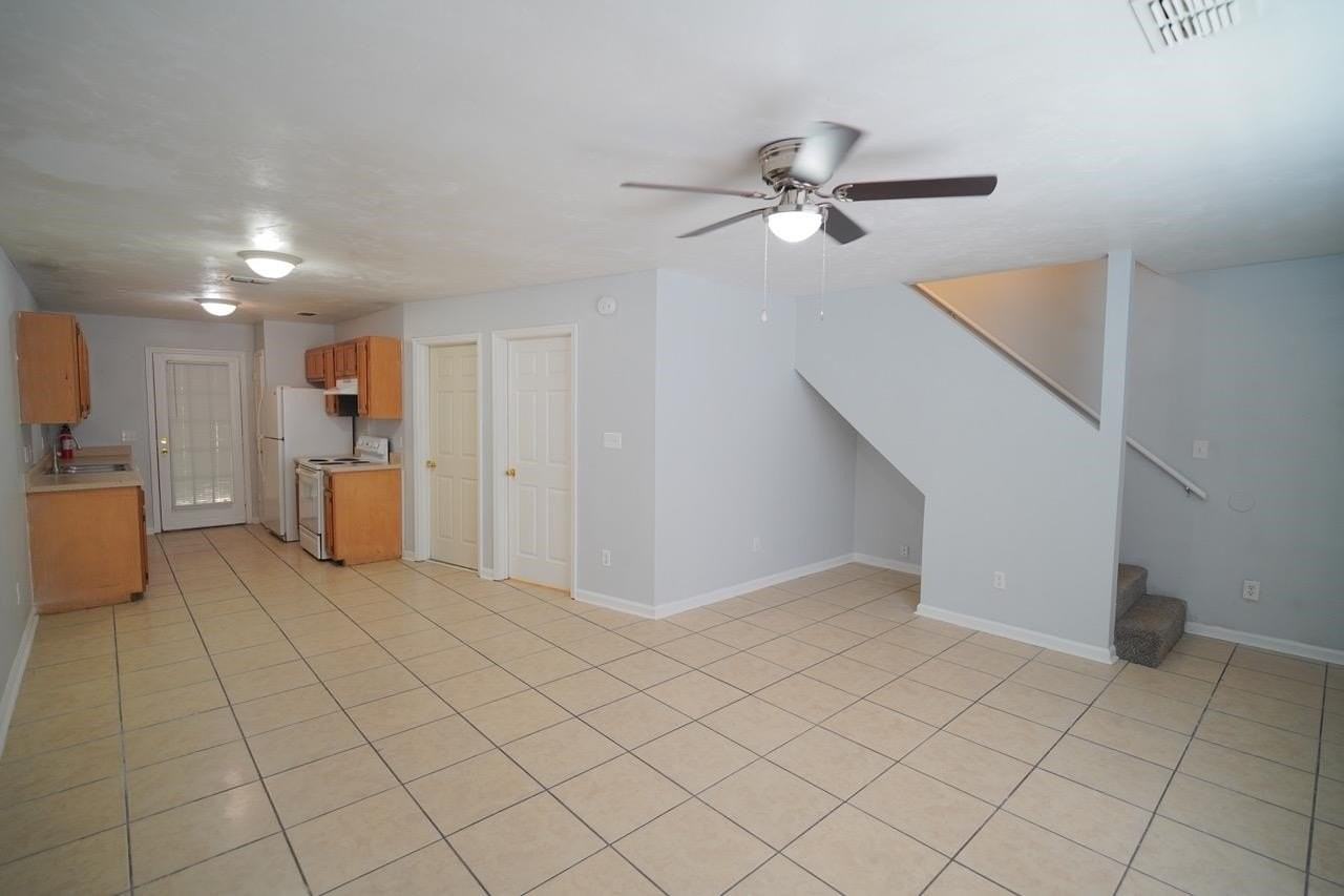 2446 Talco Hills Dr - Photo 3 of 26