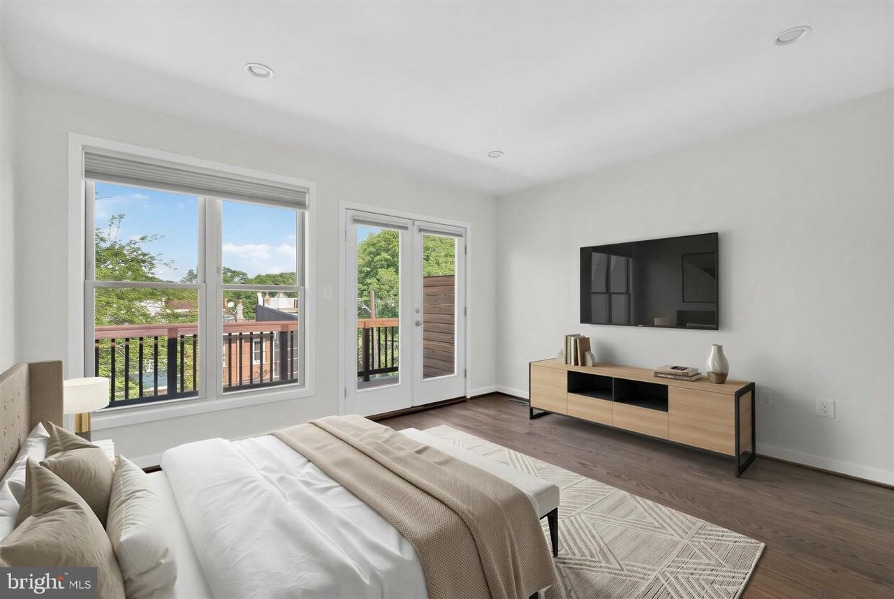 3430 Brown St Nw #4 - Photo 5 of 15