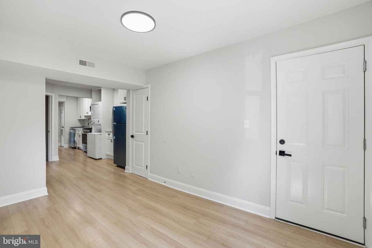 1250 Queen St Ne #1 - Photo 3 of 18