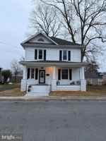 featured image of 402 N 2nd St