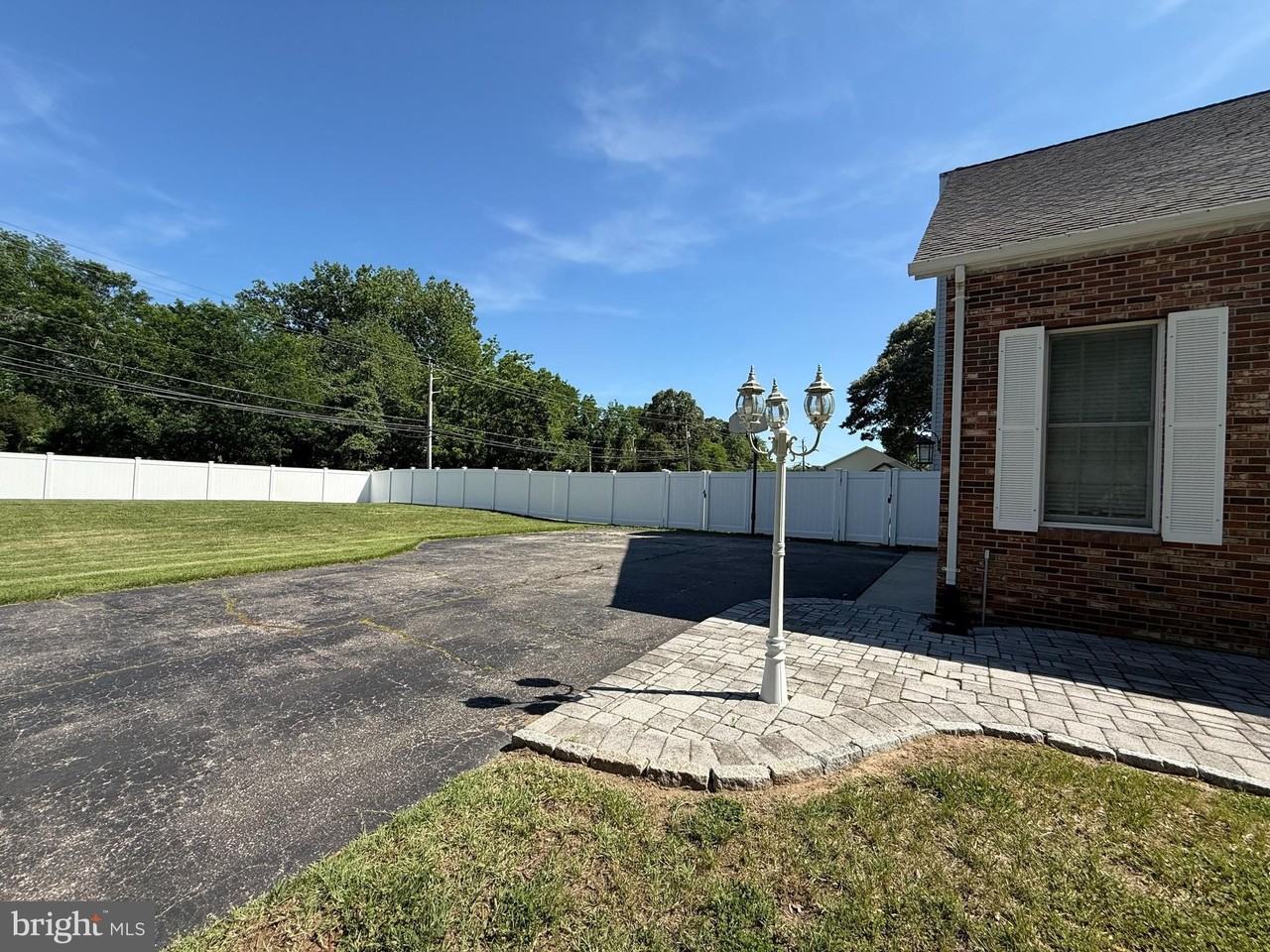 101 Tarks Ln - Photo 2 of 31