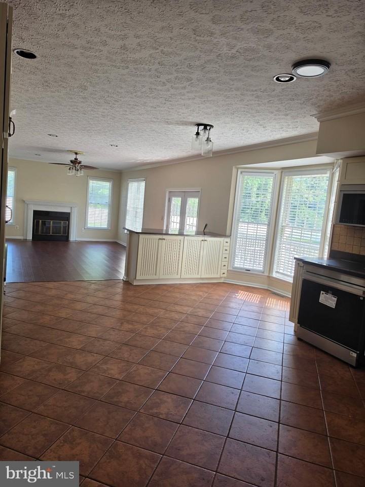 101 Tarks Ln - Photo 7 of 31