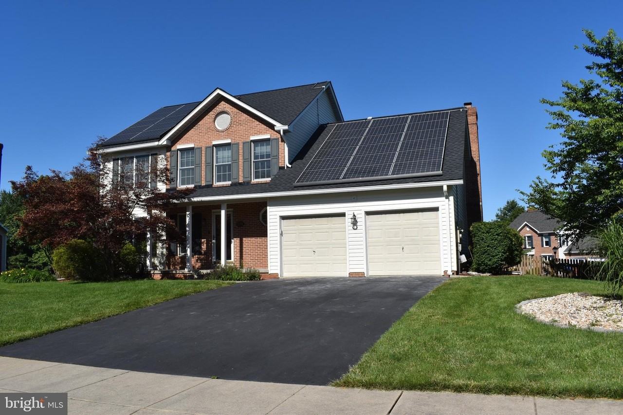 2174 E Greenleaf Dr - Photo 2 of 29