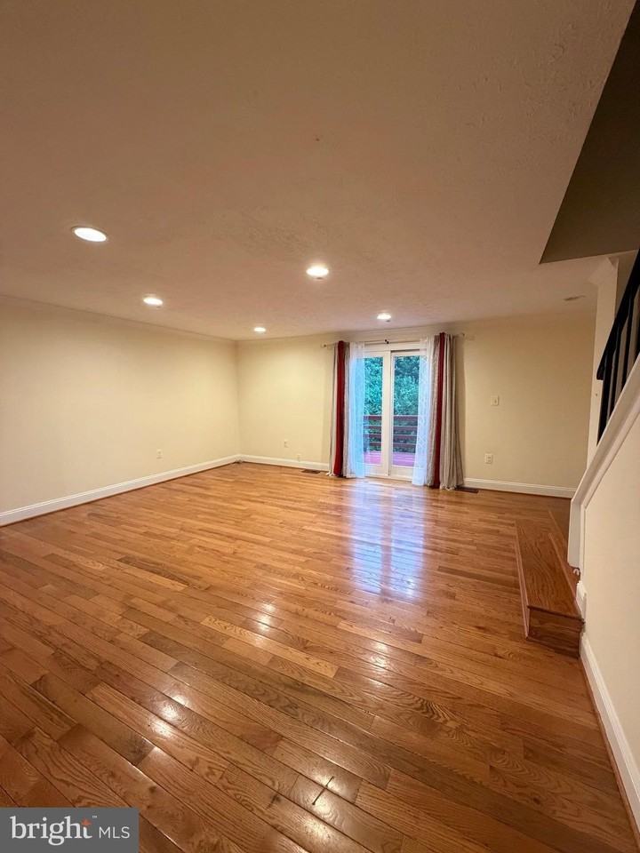 23 Ivy Oak Ct - Photo 4 of 15